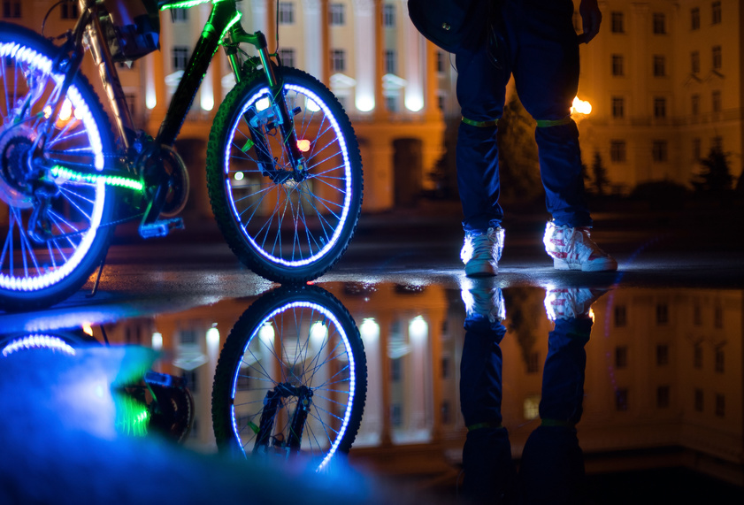 MTR - LUMIN SET LIGHT - Fahrradlicht Set Licht mit Halterung für vorne und  hinten inkl. Batterien